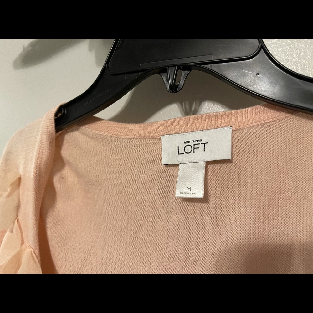 Ann Taylor peach light weight cardi